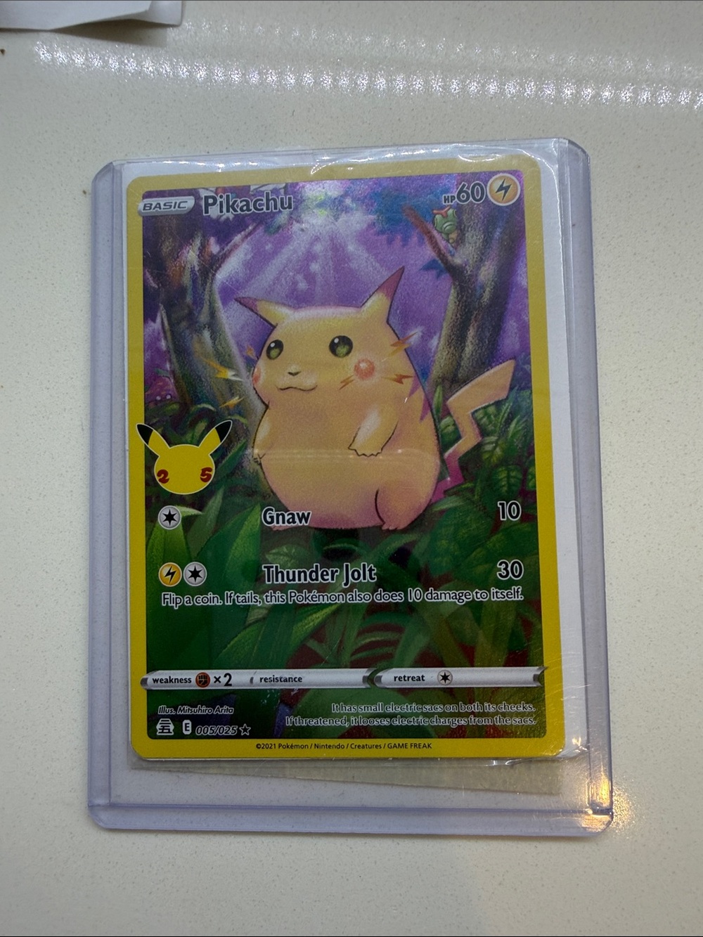 Pikachu (Full Art Holo Rare, 005/025)